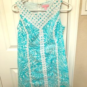 👗MACFARLANE LACE DETAIL SHIFT DRESS💖